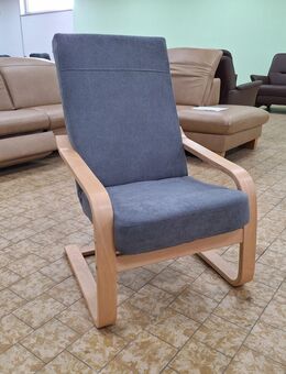 Neu Eleganter Sessel in Grau mit Holzgestell – jetzt stark reduziert für 179€ statt 279€ - Barßel