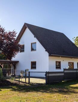 *** DEICHHORST - CARPORT, TERRASSE, GLASFASER, VOLLBAD uvm. direkt neben kleinem PARK *** - Delmenhorst