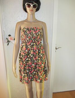 NEU * Rosen * Romantik * Blüten * Baby- Doll Look * Sommer * Bustier * Bandeau * Mini- Kleid "VERO MODA" Gr. 34- 36/ XS- S * schwarz * bunt * - Riedlingen