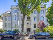 Exklusive Dachgeschosswohnung mit viel Platz und Aufzug in bester Lage von Berlin-Grunewald - Berlin