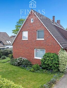 ***Attraktives Zweifamilienhaus in Ritterhude-Platjenwerbe*** - Ritterhude