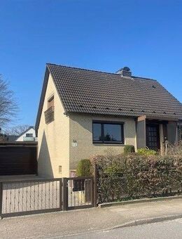 Solides 5-Zimmer-Einfamilienhaus mit Garten, Keller und geräumiger Doppelgarage - Rellingen