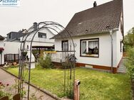 Entzückendes, freistehendes Einfamilienhaus auf pflegeleichtem Grundstück - Nauheim