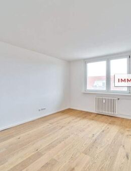 IMMOBERLIN.DE - Helle Wohnung mit Loggia in attraktiver Lage - Berlin