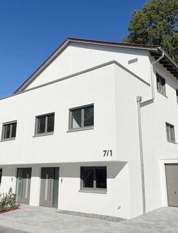 +++ Erstbezug +++ Großzügige Doppelhaushälfte mit Garage und Stellplatz in Illerkirchberg - Illerkirchberg