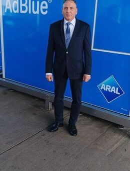 Suche feste Partnerin mit schlanker bis fraulicher Figur - Erfurt