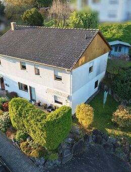 Einfamilienhaus mit Einliegerwohnung - Wohnen in ruhiger, naturnaher Lage! - Hausen (Wied)