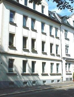 Kapitalanleger aufgepaßt! 2-R-Whg. im Dachgeschoss, Laminat in der August-Bebel-Str - Gera