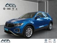 VW T-Roc, 1.5 TSI LIFE DC, Jahr 2024 - Gera