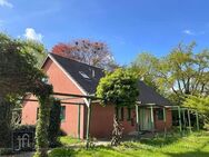Bezugsfreies Ein- oder Zweifamilienhaus in zentraler Sackgassenlage - Leer (Ostfriesland)