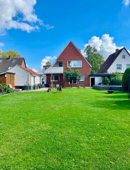 Charmantes Zweifamilienhaus mit großem Garten, Edelstahlpool & Sauna in Gütersloh - Gütersloh