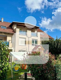 Schöner wohnen als andere...Exklusive 4-Zimmer-DG-Wohnung in Höchstadt - Höchstadt (Aisch)