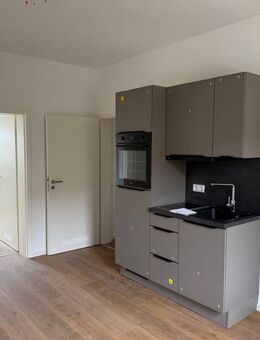 Kernsanierte Wohnung 2-Zimmer Wohnung mit Einbauküche - sofort verfügbar! - Zirndorf