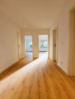 Moderne 3-Zimmer-Wohnung mit großer Terrasse im Hochparterre - Hamburg