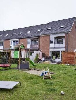 Großes Reihenendhaus auf großem Grundstück voll unterkellert (Glashütte), frei lieferbar - Norderstedt