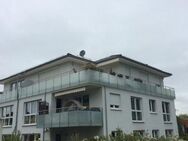 Schöne, helle Penthouse-Wohnung mit Einbauküche und Fernblick in Niestetal-Sandershausen - Niestetal