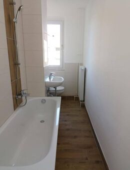 Richtig eingeseift...moderne 2-RW mit Wanne!!! - Freiberg