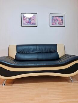 Dreisitzer-Sofa „Hilton“ in sehr gutem Zustand - Berlin Lichtenberg