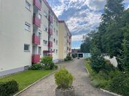 Gepflegte 4-Zimmer-Wohnung im 1. OG mit 2 Balkone und Garage - Eriskirch