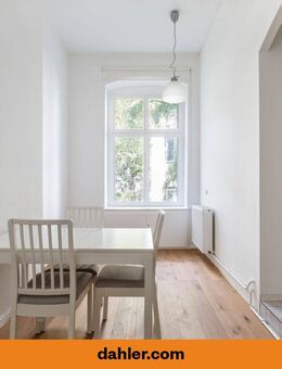 Teilmöblierte 2-Zimmer-Altbauwohnung in Spreelage - Berlin