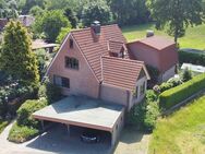 Großzügiges Zweifamilienhaus mit Feldrandlage in Wakendorf II - Wakendorf (II)