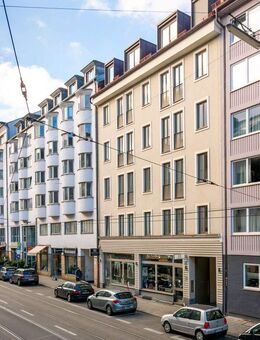 3-Zimmer-Altbauwohnung mit Potenzial in urbaner Lage nahe Viktualienmarkt - München