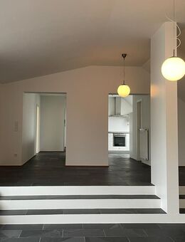 Großzügige Dachgeschosswohnung mit schöner Terrasse in beliebter Wohnlage! - Bitburg