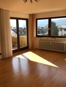 Großzügige, gut geschnittene 3,5 Zimmerwohnung im 3. Obergeschoss mit schöner Fernsicht in Worblingen zu verkaufen - Rielasingen-Worblingen