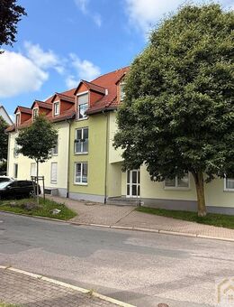 Lichtdurchflutete 2-Raum Wohnung im Südviertel + Erstbezug nach Sanierung + Einbauküche + Stellplatz - Ilmenau