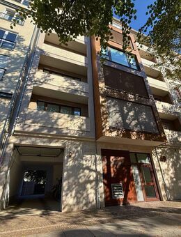 ++ Zweitbezug im Neubau direkt im Waldstraßenviertel: 3-RW mit Stellplatz, 2 Balkone & EBK ++ - Leipzig