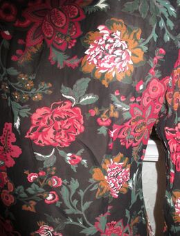 NEUw * Original VINTAGE * Romantik * Blumen * Blüten * Flower- Power * Seiden Crèpe * Hemd * Bluse "TAIFUN" Gr. 34- 36/ XS- S * schwarz * bunt * - Riedlingen
