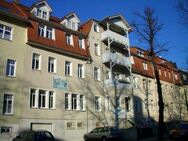renovierte 2-Zimmerwohnung, Hochparterre, Küche mit Fenster, Einbauküche möglich - Chemnitz