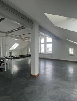 Planen Sie mit!!! Helle und großzügige Dachgeschosswohnung in Ergoldinger Top-Lage! - Ergolding