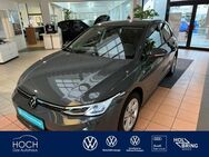 VW Golf, 1.5 TSI VIII, Jahr 2023 - Gladenbach