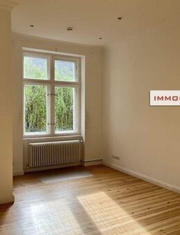 IMMOBERLIN.DE - Adrette Altbauwohnung mit Sonnenbalkon in sehr gefragter Lage - Berlin