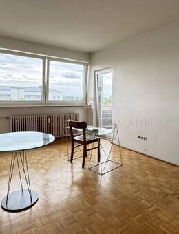 Schöne, große 3,5 ZKB im 7. OG, Aufzug, Balkon, TG, IN-gleich bei der AUDI, 5 Min. zur City - Ingolstadt