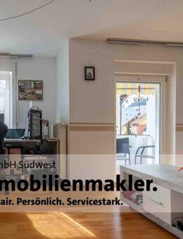 Zentral und ruhig gelegen - 3 Zimmer-Wohnung mit Balkon - Singen (Hohentwiel)