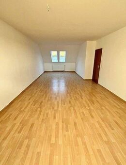 Geräumige 3 Zimmer Dachgeschosswohnung - Schwerin