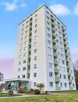 1,5 Zimmer Etagenwohnung im 2. Stock mit Loggia und Blick ins Grüne: Top Kapitalanlage - Lübeck