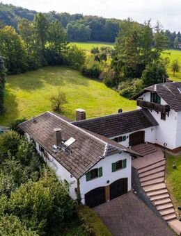 Charmantes Landhaus in idyllischer Alleinlage - Wohnen im Grünen mit viel Platz für Ideen - Neustadt (Wied)