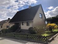 Schönes Einfamilienhaus mit Vollkeller und Garage in Esbeck - Schöningen