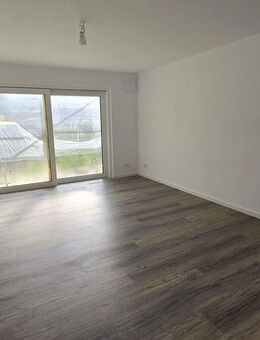 Doppelhaushälfte kernsaniert und energieeffizient mit Garage und Stellplätzen in Römerberg - Römerberg