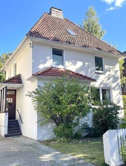 Charmante 100-jährige sucht den Partner fürs Leben! - Oldenburg