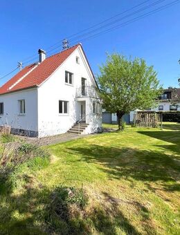 Tolles 1-Fam.-Haus mit 2 Garagen und großem Garten - Nersingen