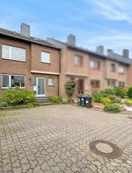 Reihenendhaus mit großem Grundstück in Rheinberg/Orsoyerberg - Rheinberg