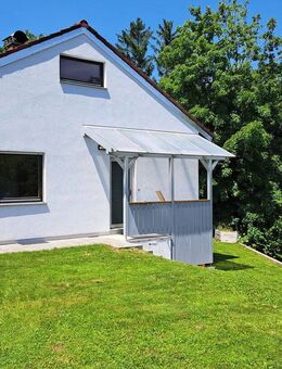 Freistehendes Einfamilienhaus (Idyllisches Landhaus) mit Ofen- und Nachtspeicherheizung - Offenhausen