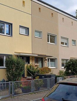 Einfamilienhaus/Reihenmittelhaus mit Garten in Frankfurt/Main (Dornbusch/Eschersheim) - Frankfurt (Main)