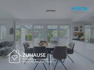 ZUHAUSE - Einfamilienhaus mit Gewerbefläche und Doppelgarage in Grafenau - Grafenau (Baden-Württemberg)