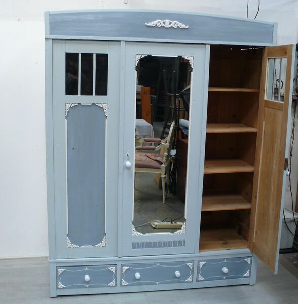 Kleiderschrank Jugendstil Weichholz 3 Türen 3 Schubladen, Shabby Meerschaumblau - Sinzig