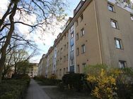 2 Zimmer Wohnung in Hakenfelde Spandau/ 1 OG li., mit Sonnen Balkon,/ Kulbeweg, vermietet - Berlin